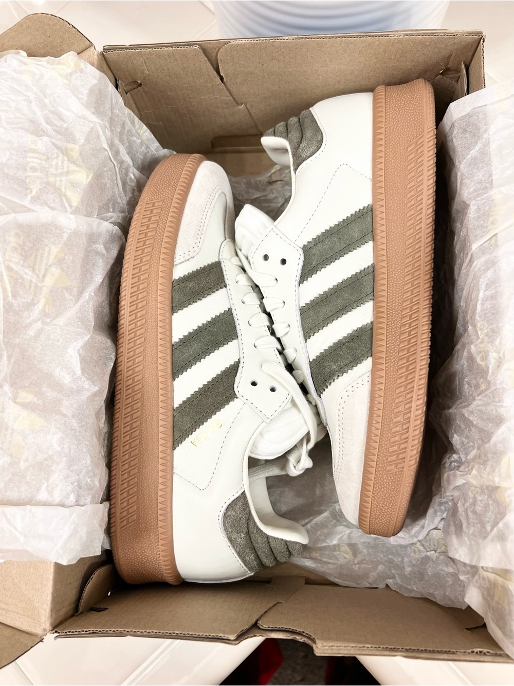 SAMBA XLG with ARMY GREEN STRIPES, WORN ONCE, Men’s Size 7.5-Women’s 8.5 - Picture 2 of 10